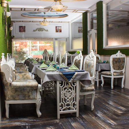Hotel Posh Chandīgarh Eksteriør billede