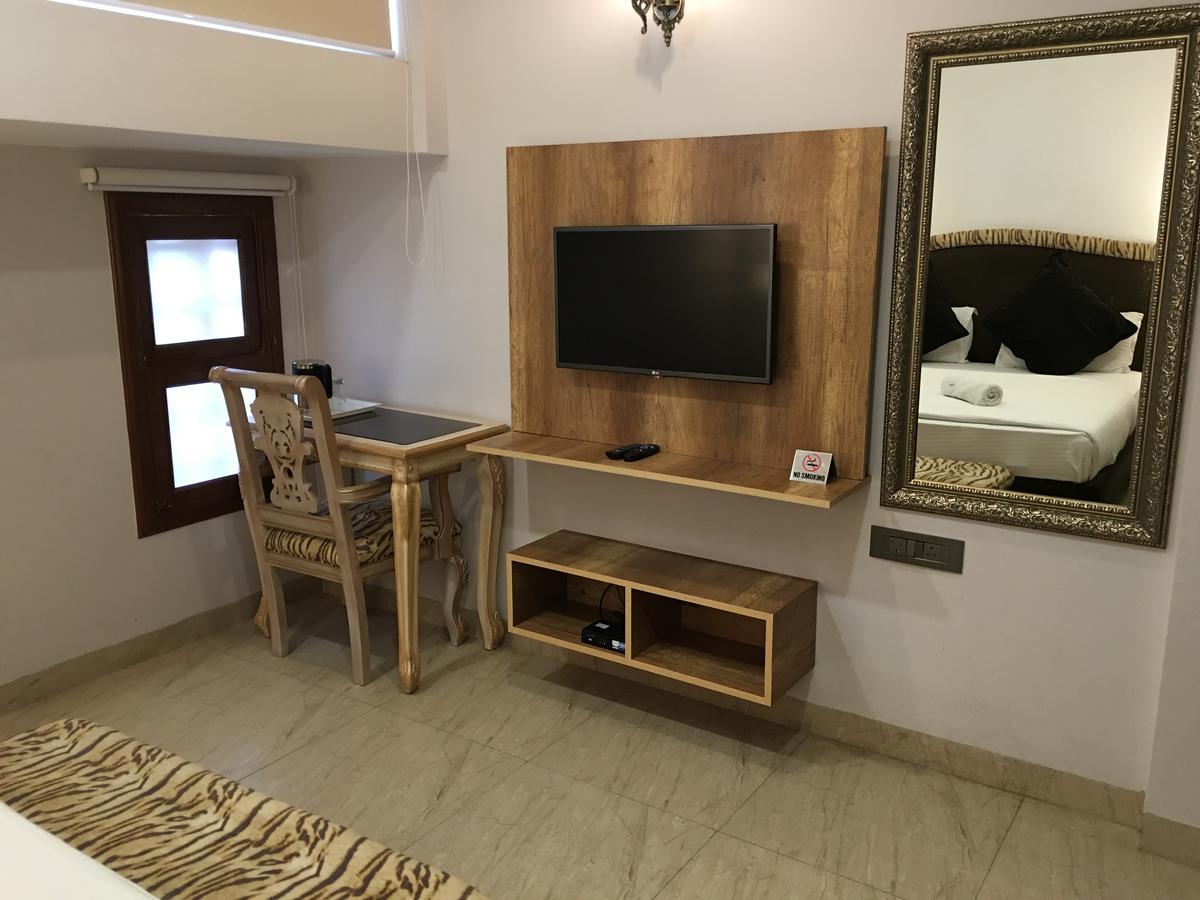 Hotel Posh Chandīgarh Eksteriør billede
