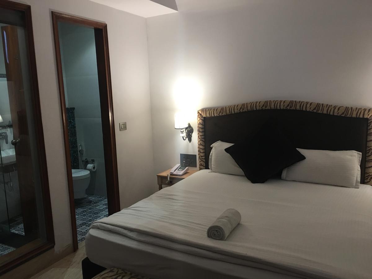 Hotel Posh Chandīgarh Eksteriør billede
