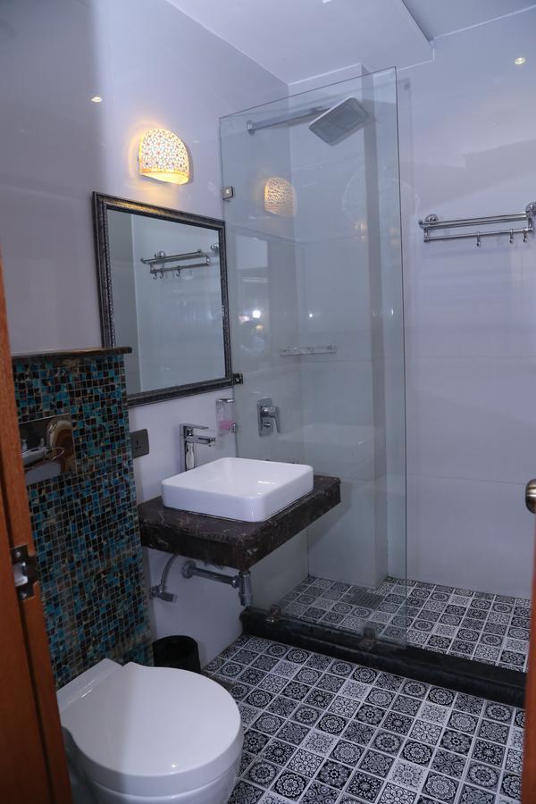 Hotel Posh Chandīgarh Eksteriør billede