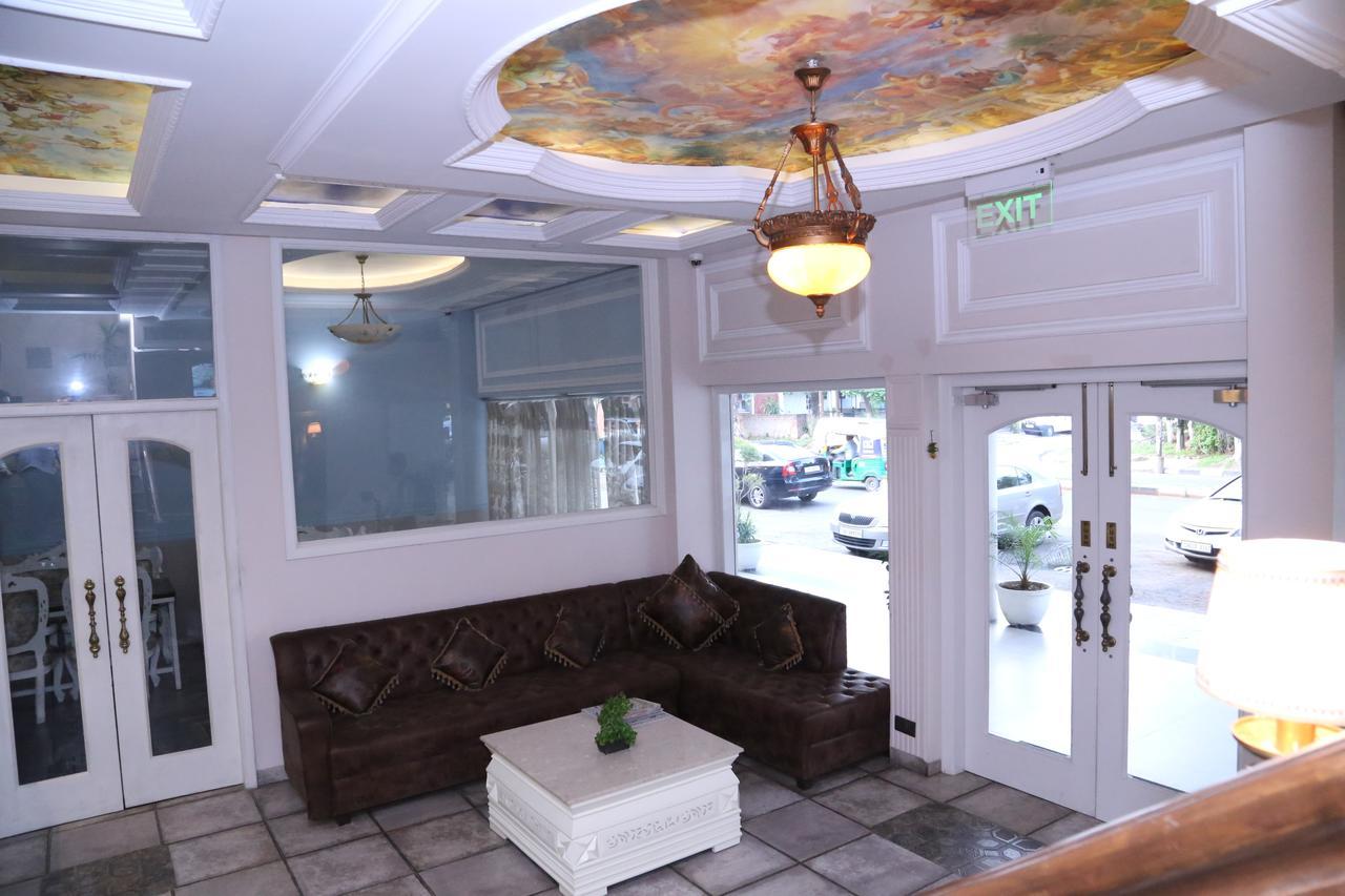 Hotel Posh Chandīgarh Eksteriør billede